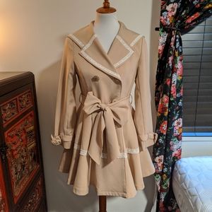 Liz Lisa trench coat